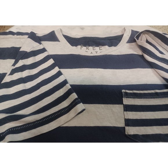 Free State Men's Pocket T-Shirt XS Navy & Gray Stripes Short Sleeves - Picture 2 of 4